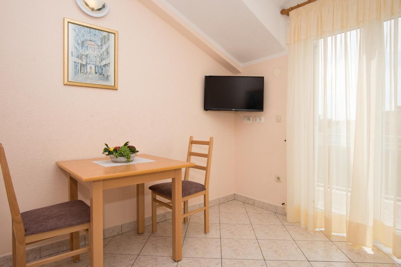 Topic Apartments Vodice Luaran gambar