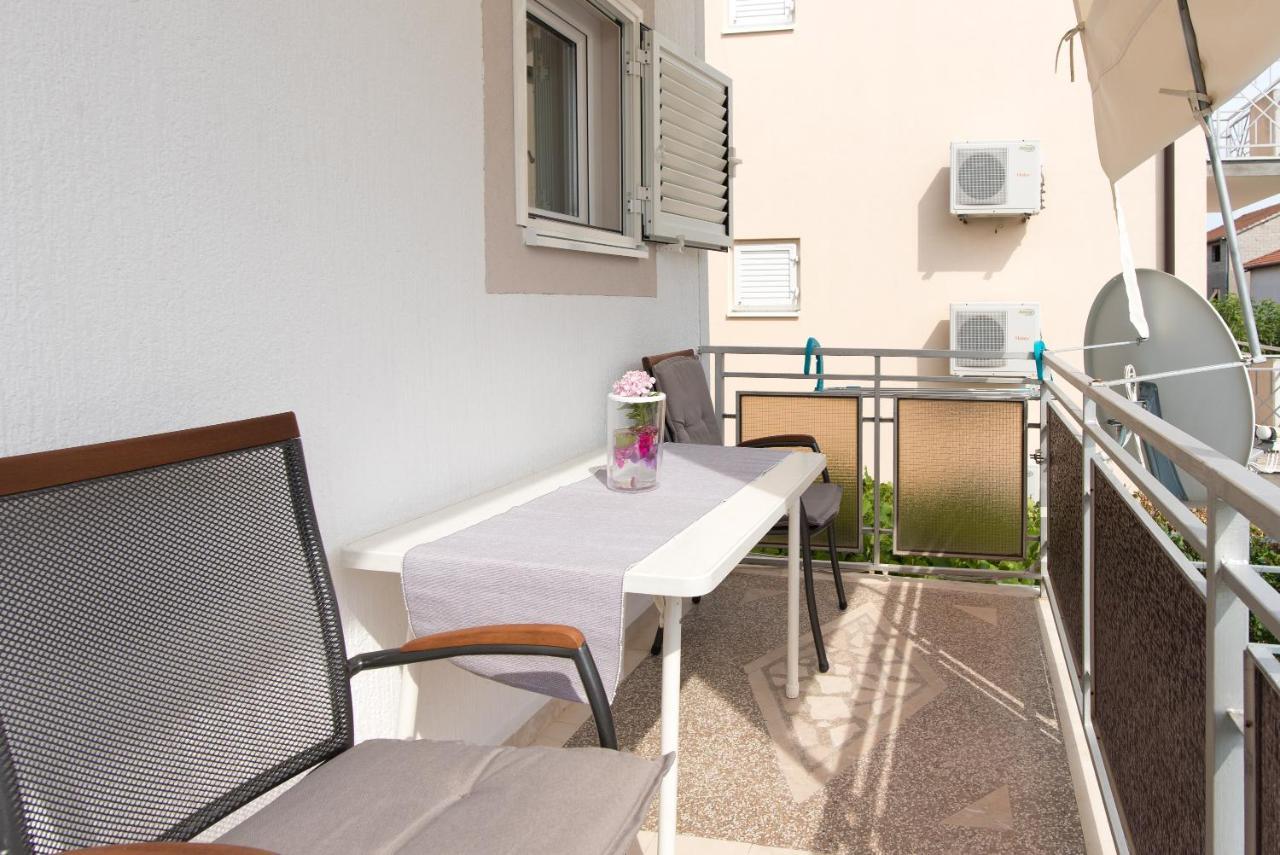 Topic Apartments Vodice Luaran gambar