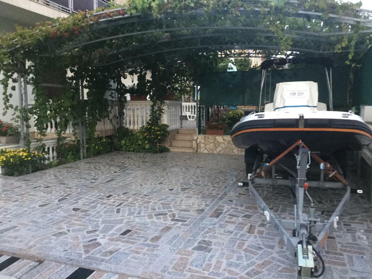 Topic Apartments Vodice Luaran gambar